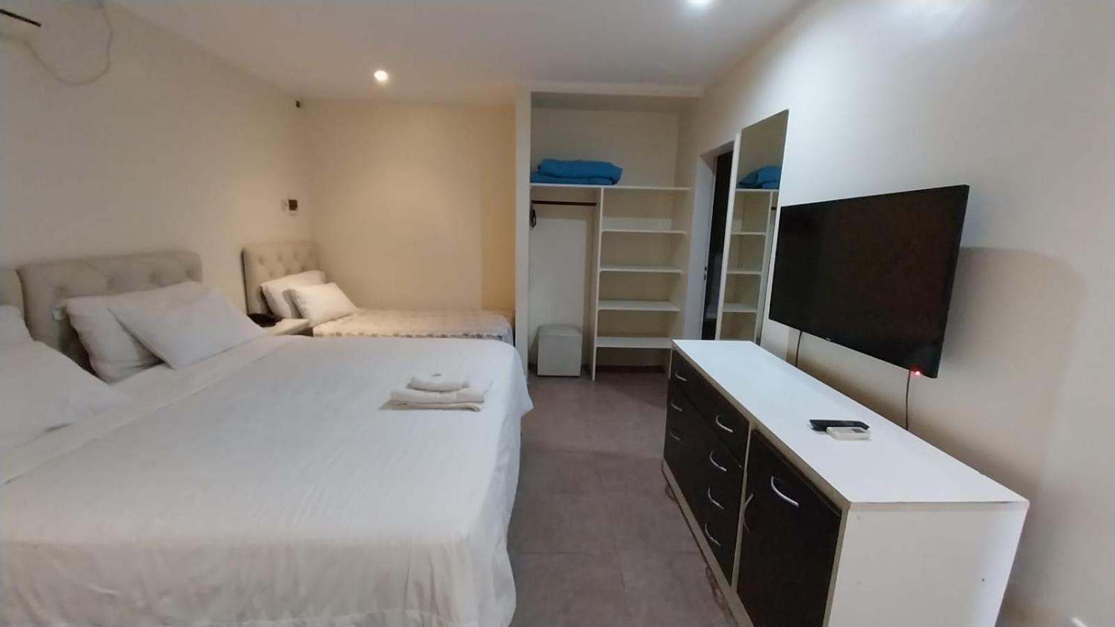 Hotel Aeropuerto Ezeiza Casa De Mr モンテ・グランデ エクステリア 写真