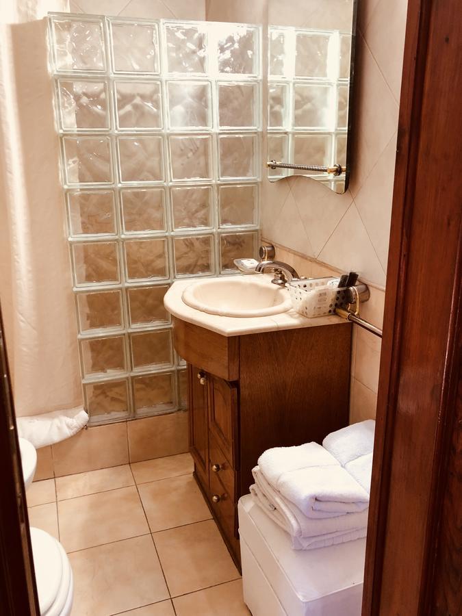 Hotel Aeropuerto Ezeiza Casa De Mr モンテ・グランデ エクステリア 写真