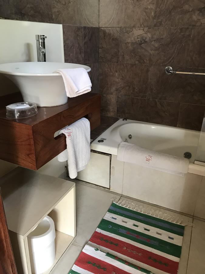 Hotel Aeropuerto Ezeiza Casa De Mr モンテ・グランデ エクステリア 写真